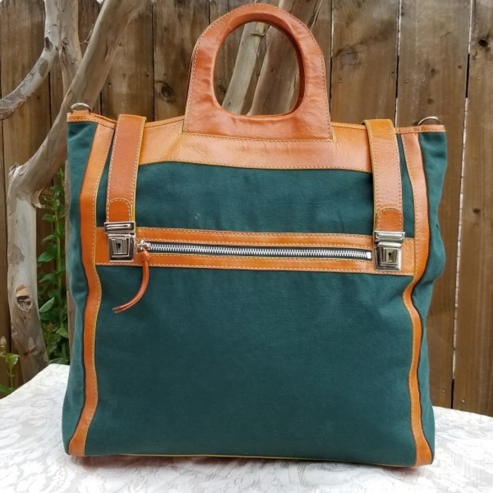 Barneys New York Green and Tan Travel Bag - Picture 3 of 16